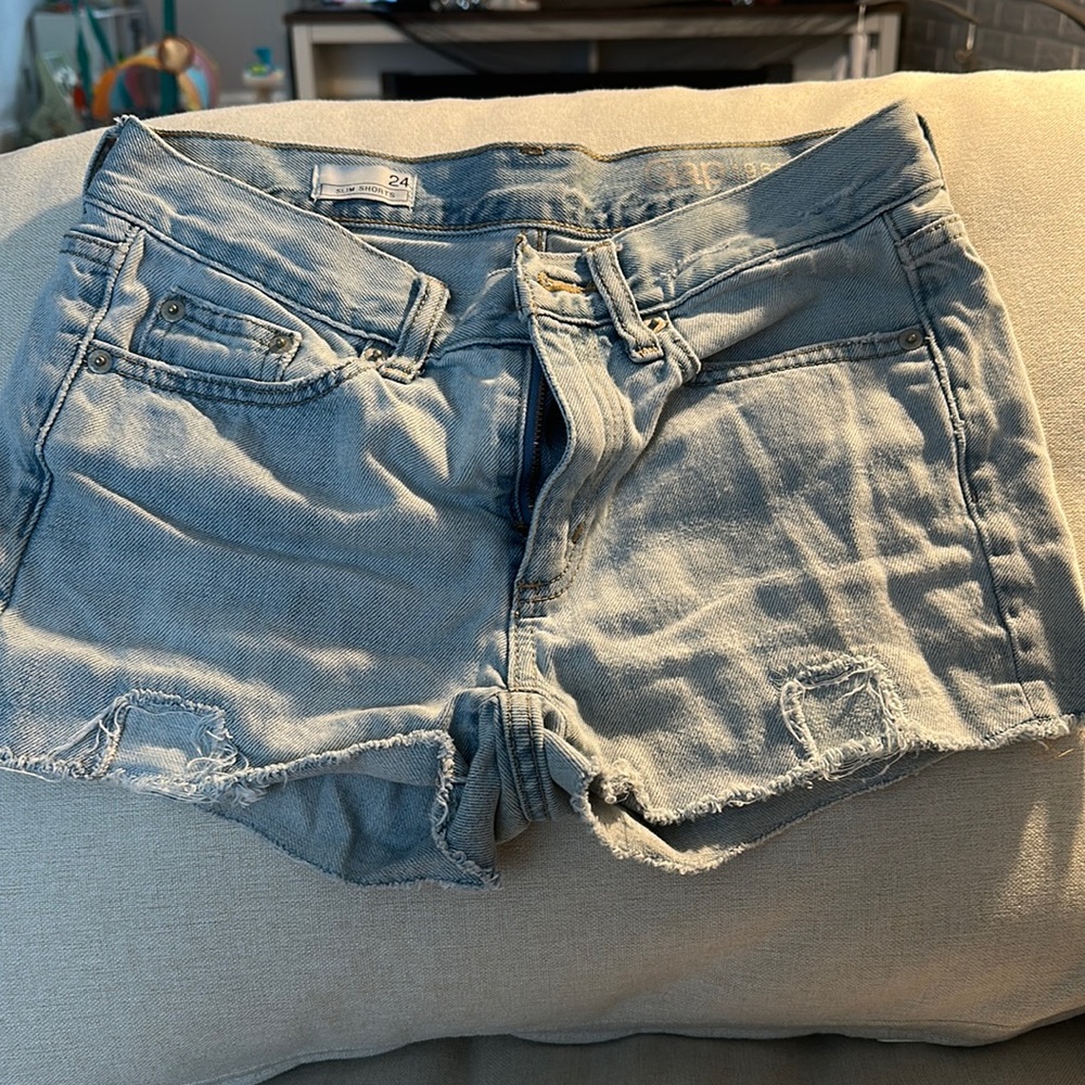 GAP slim shorts